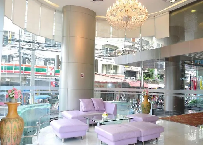 Mayflower GrandeHatyai Hotel